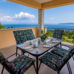 Gorgeous Apartment In Veprinac