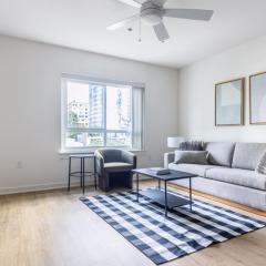 Downtown Bellevue 2BR w WD Rooftop nr all SEA-141