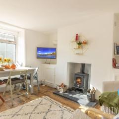 Gerrys Cottage - Quaint Brixham Cottage with Log Burner