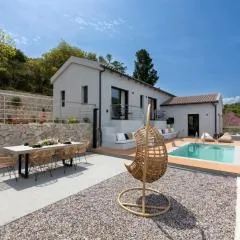 Phos & Physis Luxury Villa