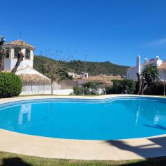 Benahavis Village Penthouse Apartment, 2 Bedrooms, Stunning Views, Swimming Pool !!