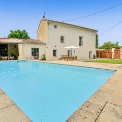 Gorgeous Home In Velleron With Kitchen