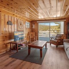 Boulder Bay Lakefront Getaway - Across the street from the lake and Boulder Bay Park!