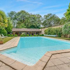 Nice Home In Nieul Le Dolent With Private Swimming Pool, Can Be Inside Or Outside