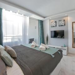 Modern Studio with a Sea View and Pool Access Ponderosa 801