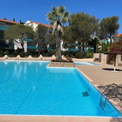 Saint-Raphaël, Boulouris, F2 dans belle résidence 3 piscines, proche bord de mer