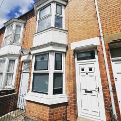 2 bedroom house - Hopefield Road