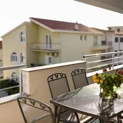 Outstanding large apartment for 6+2