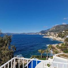 Luxury 2-Bedroom Flat at the Seafront: Unforgettable Stay Near Monaco!