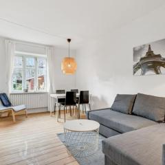 Two Bedroom Apartment In Aarhus, Ole Rmers Gade 104