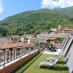 Savoia Terrace with Mountain View