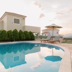 Vasilopoulos Residences - Villa Emelia with shared pool