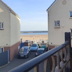 Shoreline Seaside Holiday Home Aberavon beach