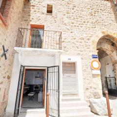Awesome Home In Fourques With Wifi And 1 Bedrooms