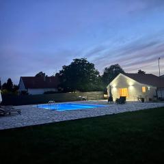 Pool & River House - Lazara