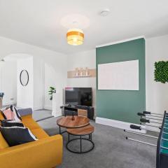 The Sleek Stylish House of Nottingham - Sleeps 5