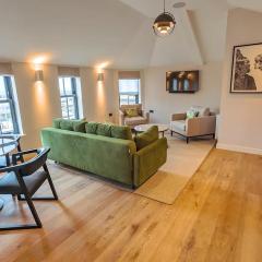 SoHot Stays The Penthouse Suite - Harbour Views - Sleeps 4