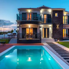VILLA LUNA