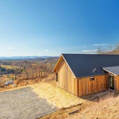 Morgan Branch Cabin in Marshall