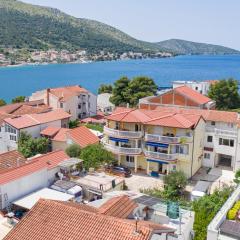 Apartments by the sea Grebastica, Sibenik - 20736