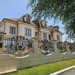 OQ OLTIN HOTEL - Housity