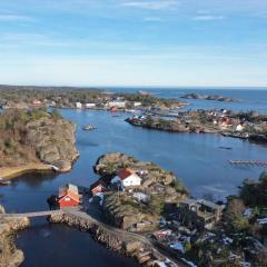 Seafront villa at Gjeving, Lyngør