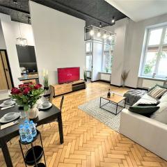 LUXURY 100m2 LOFT Design-Apartment at WAWEL + Netflix