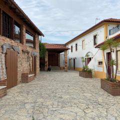 Casa das Andorinhas - Campo e Piscina