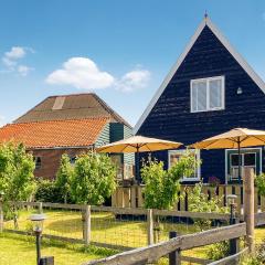 Lovely Home In Den Oever With Kitchen