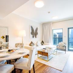 Chic 1BR Next to Dubai Marina Promenade by Livbnb