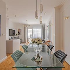 Katie's Home Parliament (85sq, 2 balcony, air-con,2 bedroom+2 bathrooms)