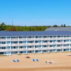 Great Mackinaw Beachfront Hotel