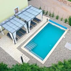 Holiday Home Tos