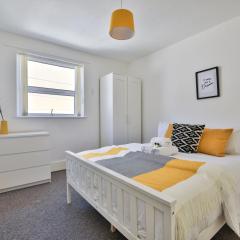 StayRight 2 Bed Central Flat- 10 mins walk to Castle & Centre