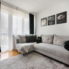 Wola Okopowa Luxury Apartment by BookingHost