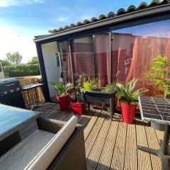 Charmante maison avec extérieur à deux pas des remparts