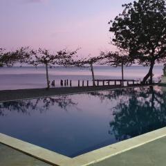 The Joglo By The Beach Pemuteran Bali