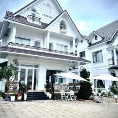 Cỏ Dại Villa-7 Phòng Ngủ