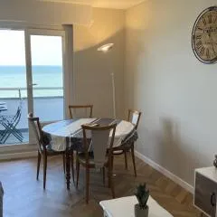 Studio cabine avec parking près de la plage - FR-1-487-353