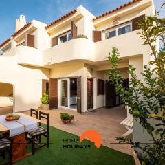 #015 Buganvilia by Home Holidays