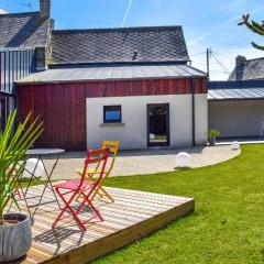 Awesome Home In Le Vieux-bourg With Private Swi,,,