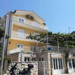 Apartments with a parking space Gradac, Makarska - 21437