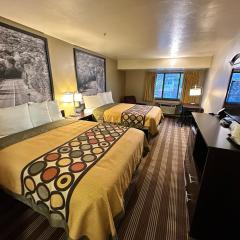 Super 8 by Wyndham Eau Claire WI