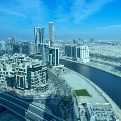 Canal View, Luxurious Studio In Downtown Dubai
