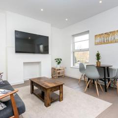 Stunning Modern two bedroom flat near Notting hill Gate