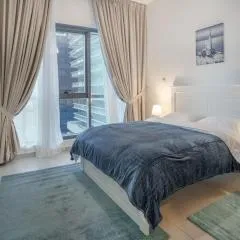 EXCELLENT 2 Bedroom Beach Front (Side View)