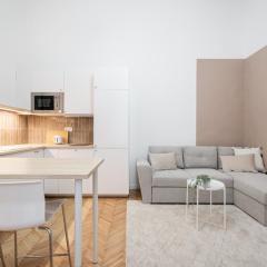 K10 - Kazinczy Street Heritage Suite - Best Location by BQA