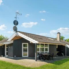 Beautiful Home In Glesborg With Kitchen