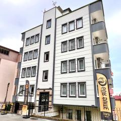 Gür Apartment