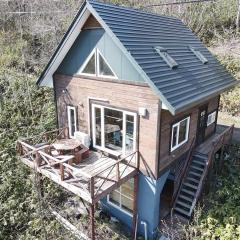 LAKE TOYA Great view log cabin